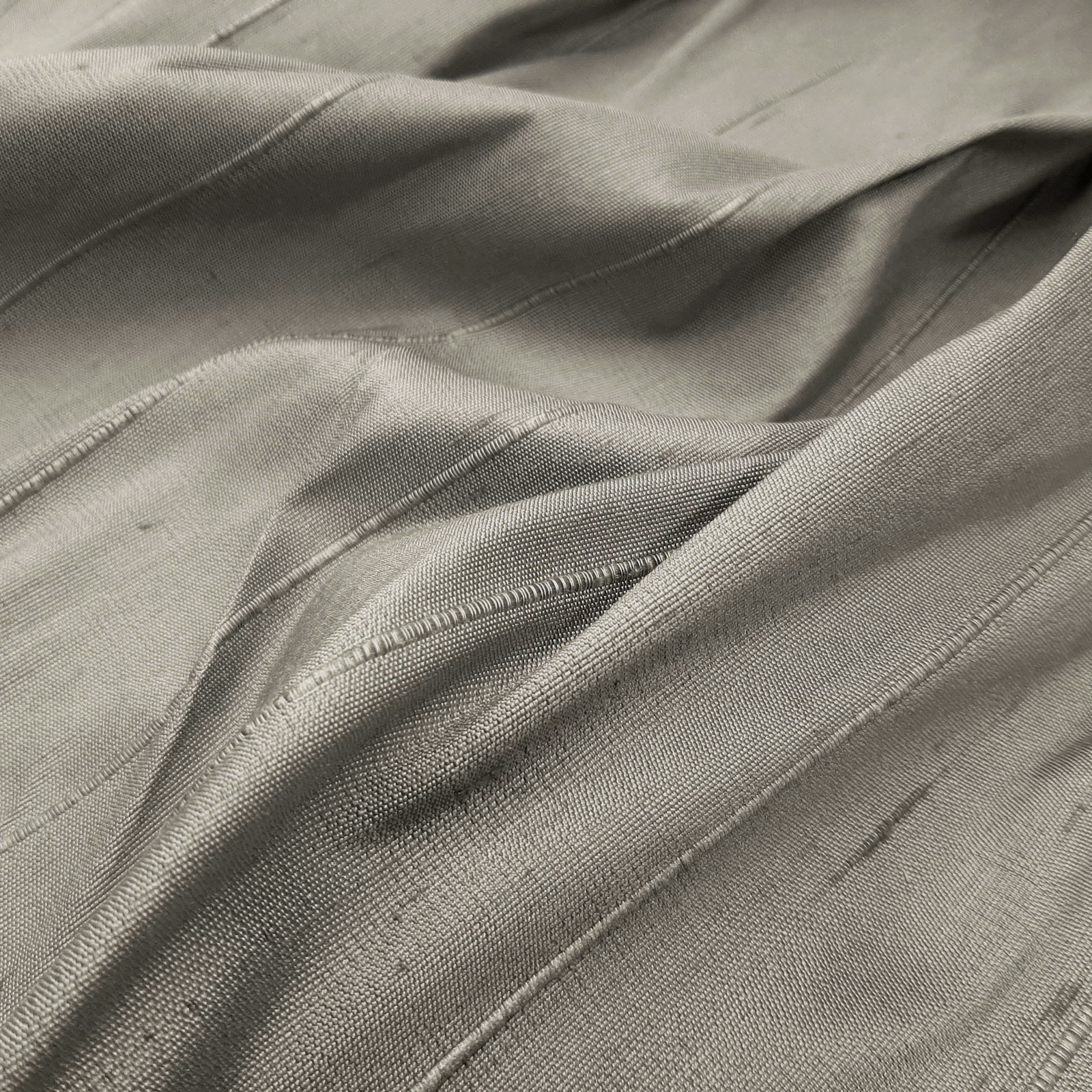Sahco® B057 - Upholstery and decoration fabric - 100% silk - Grey