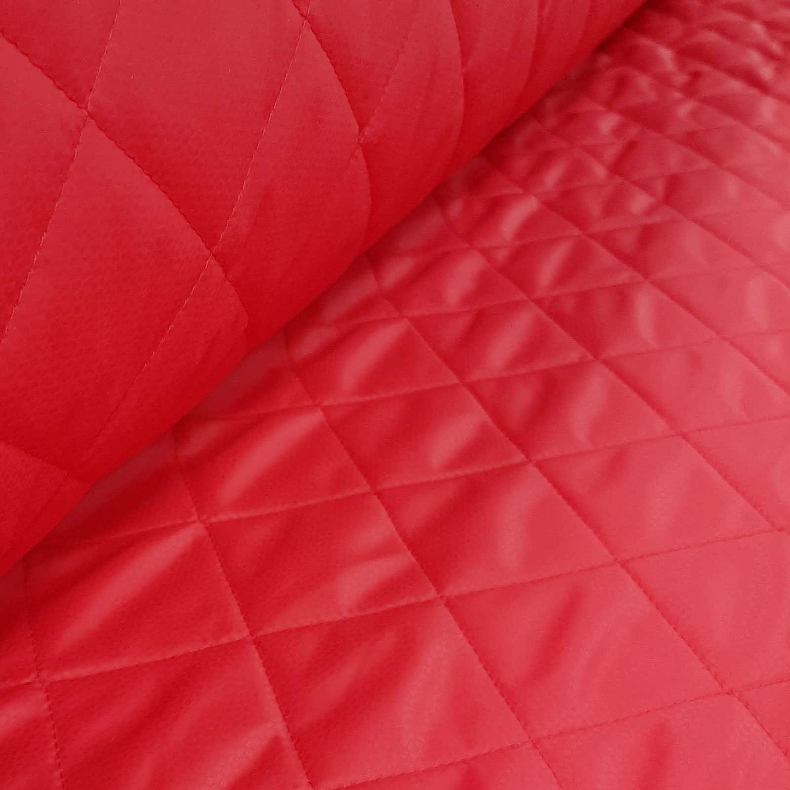Geo - Ultra Light Quilted Fabric - red